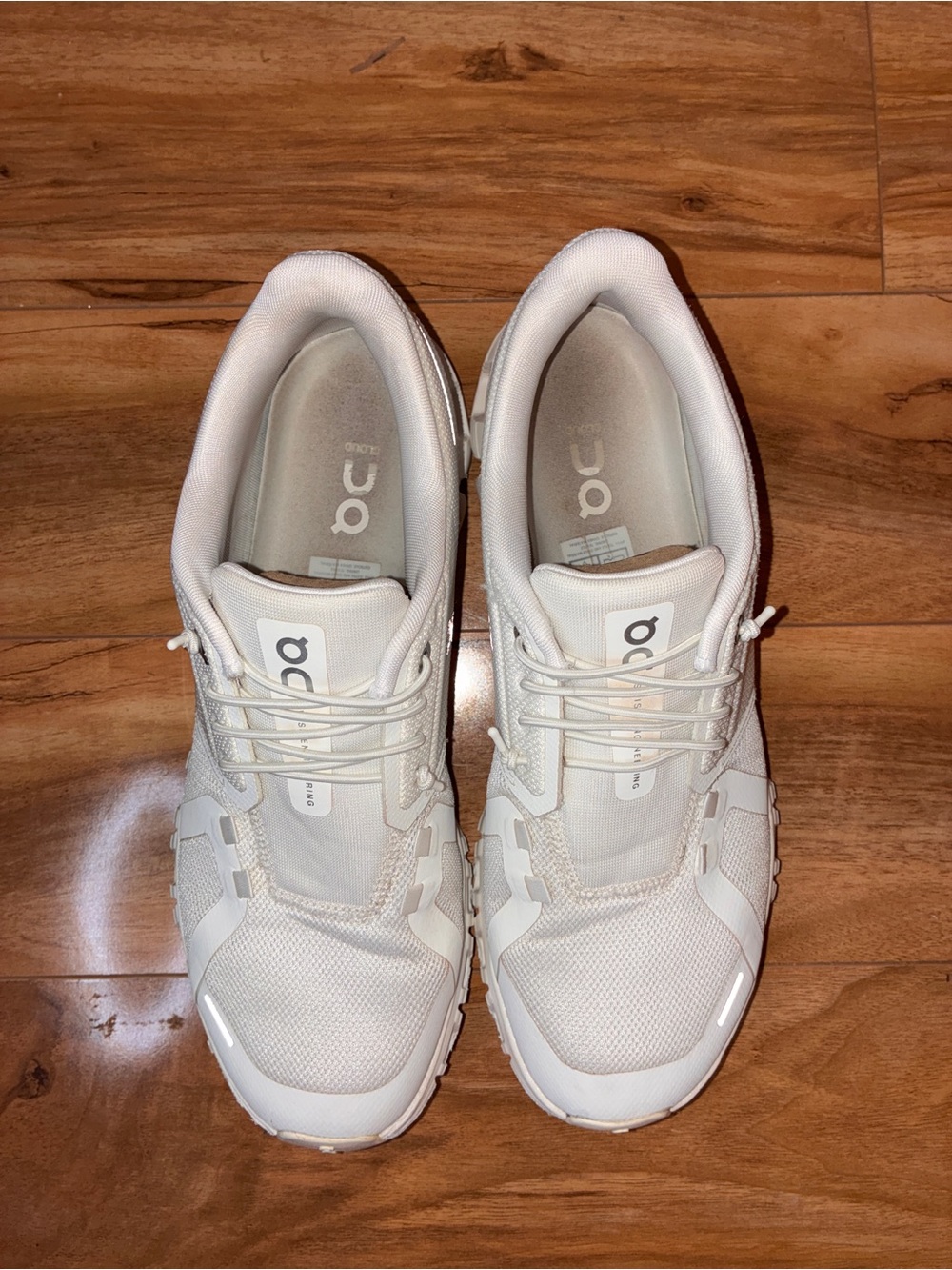 On Cloud 6 Women’s Athletic Running Sneaker Shoes, white - size 9.5 - Picture 5 of 10